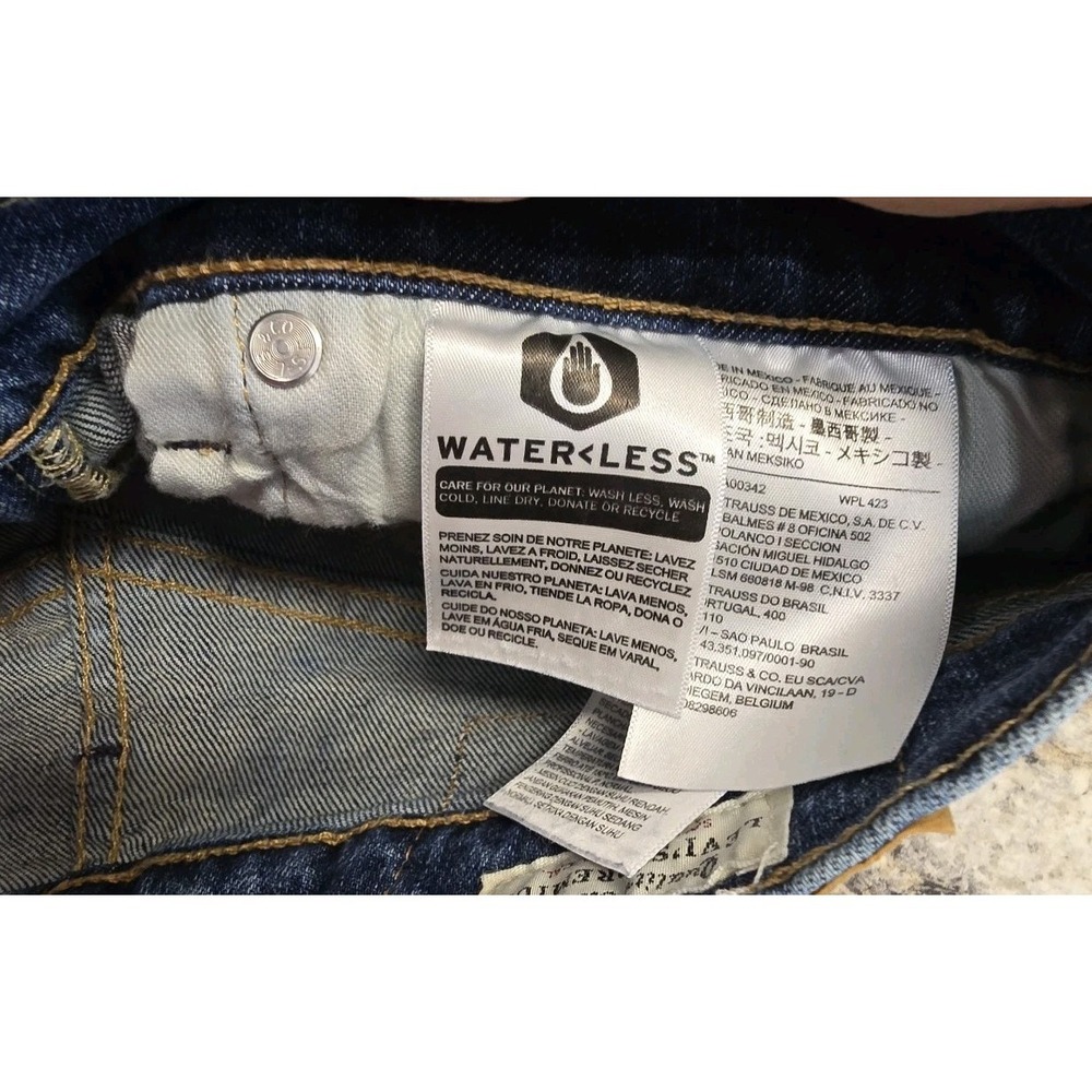 Levi's 502 Jean Shorts Size 28x9 Womens Dolphin Patch On Back Pocket. - Picture 6 of 10